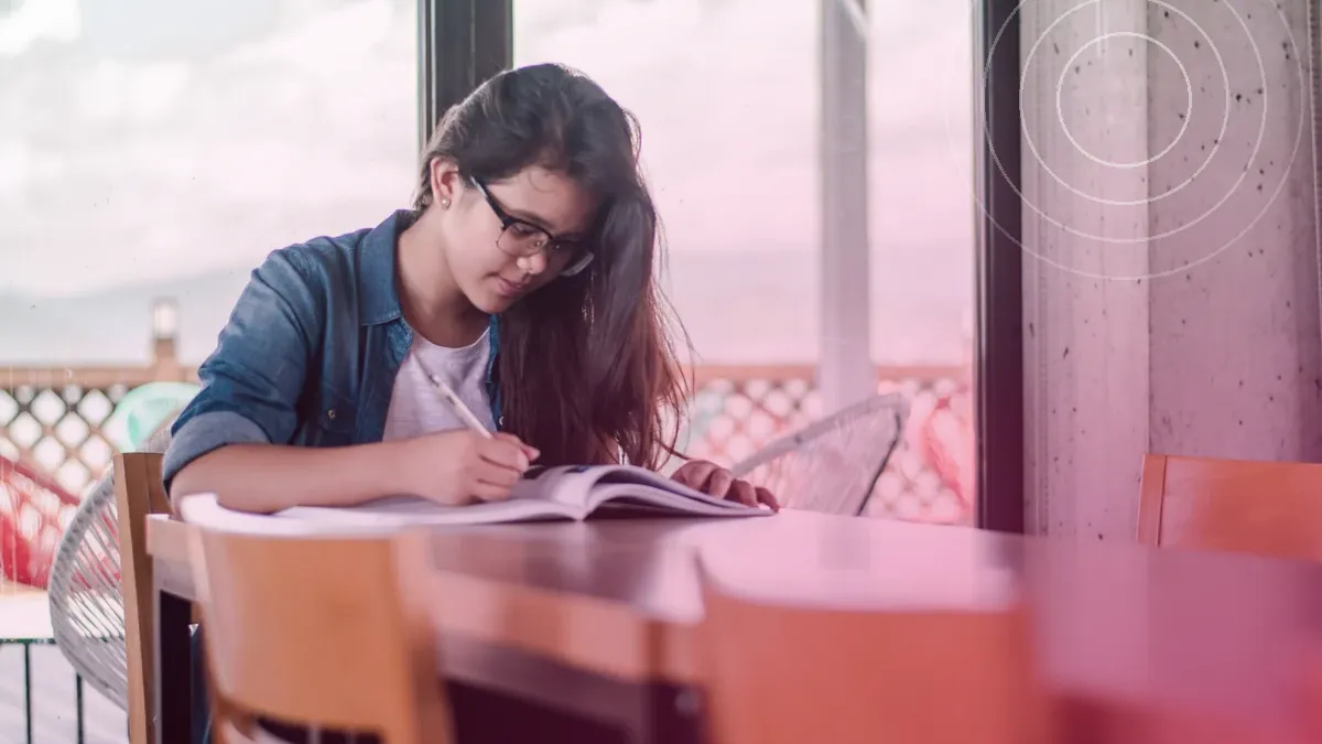 Ilustrasi artikel: Pindah karier dan upskilling: sertifikasi, kursus, dan program pelatihan pemerintah
